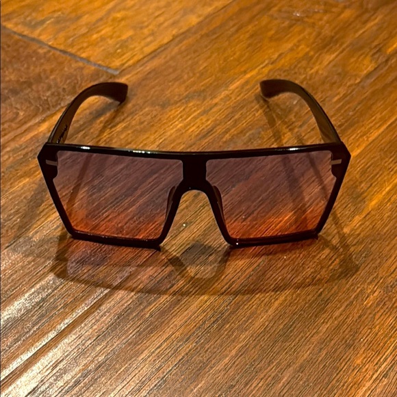 Stylish Black and Pink Sunglasses - Picture 1 of 5